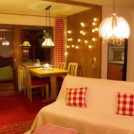 Gemuetliche Ferienwohnung - Mitten Im Schwarzwald Бернау им Шварцвалд Екстериор снимка